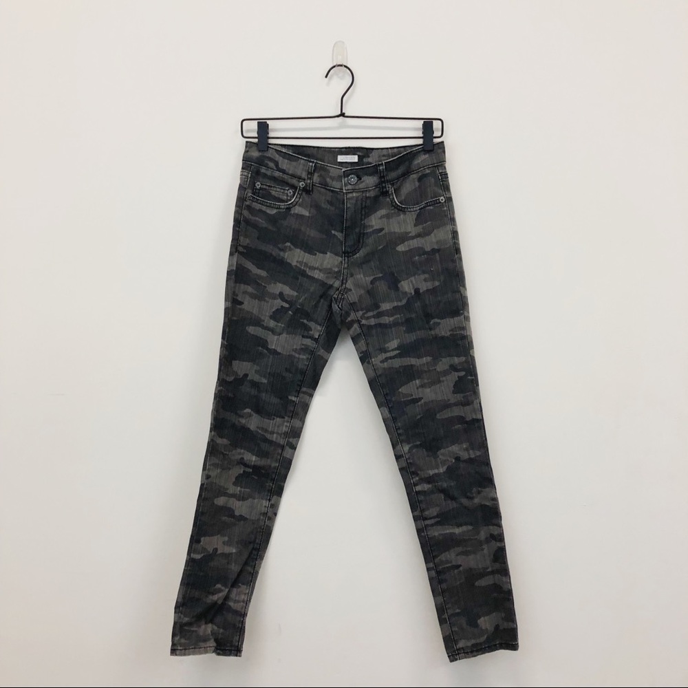 NWOT LF Carmar Faded Grey Camouflage Skinny Jeans